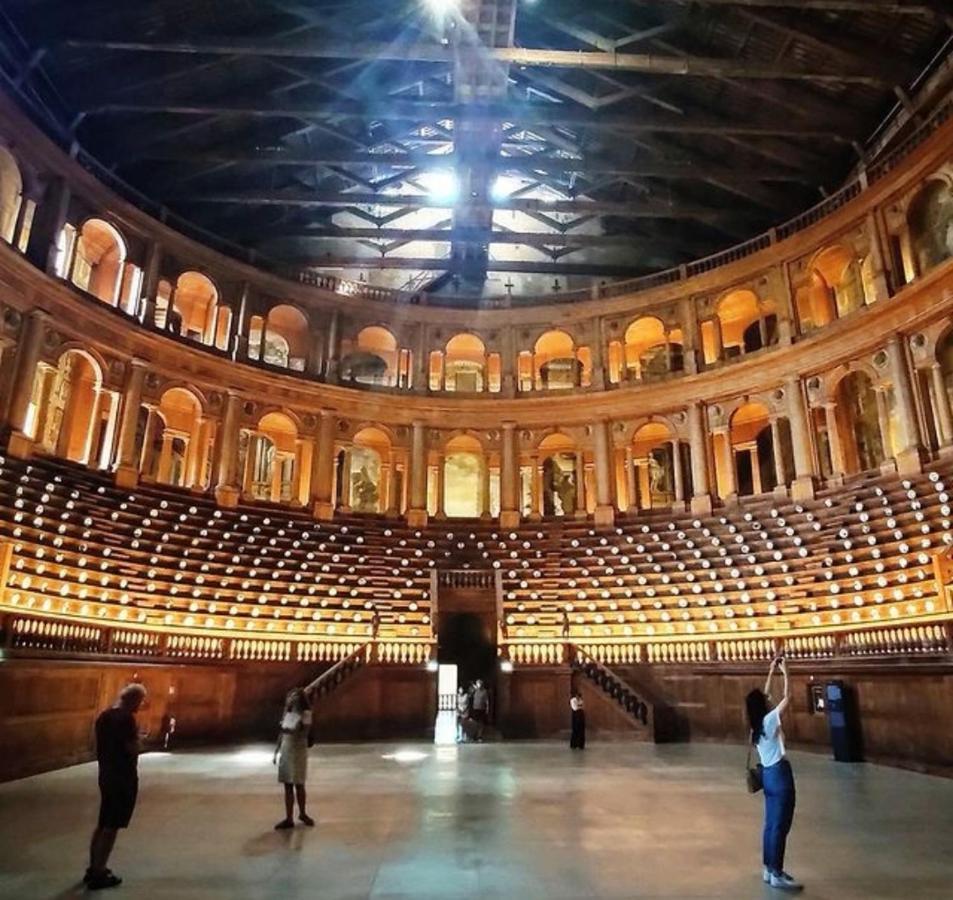 Parma Borgo Antico I I I Free Privat Parking Apartment ภายนอก รูปภาพ